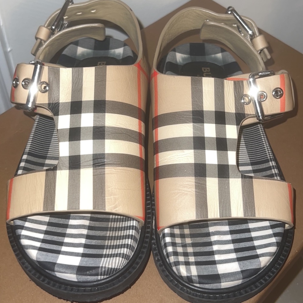 Authentic Burberry Sandals size 28